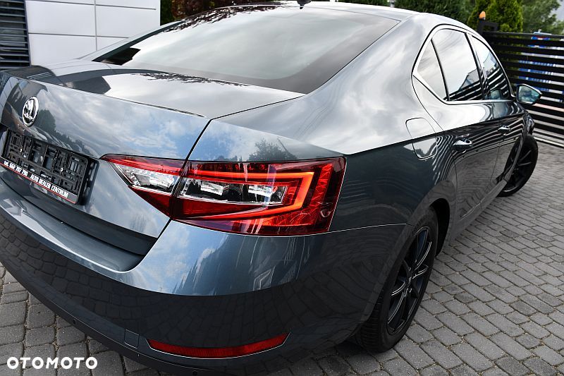 Skoda Superb 1.6 TDI DSG Style - 32