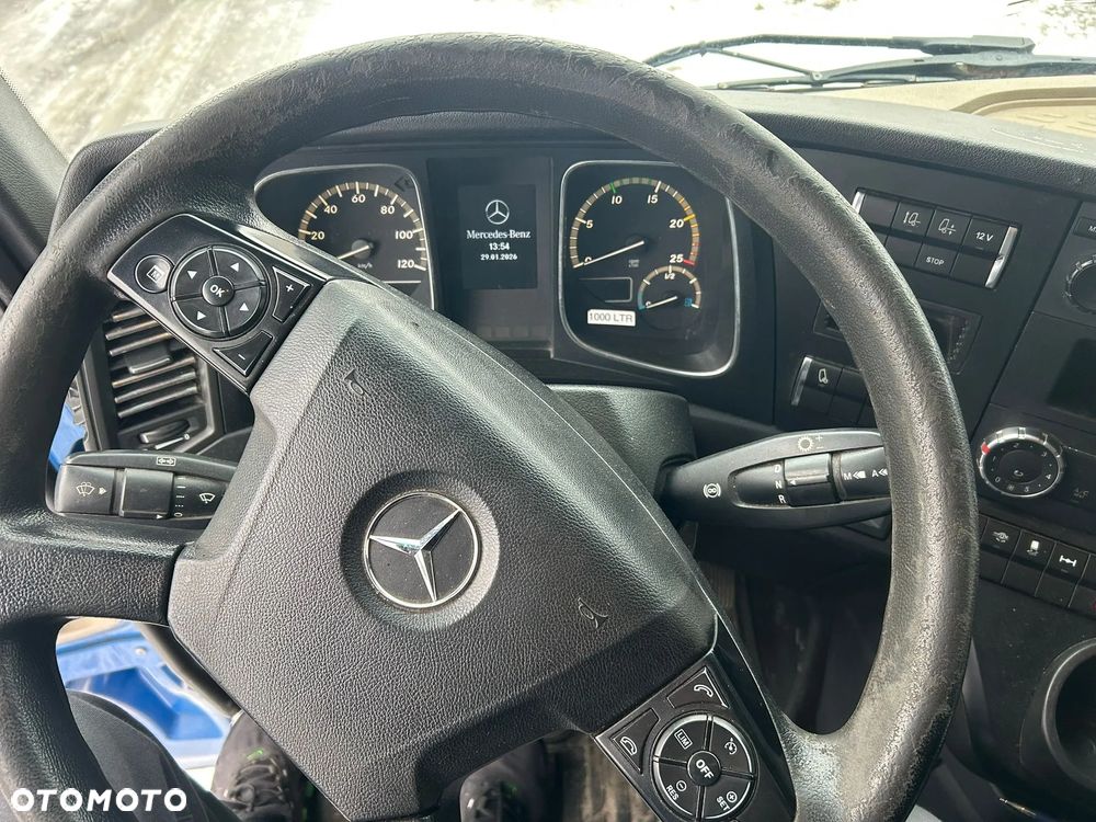Mercedes-Benz Actros 1833 - 11