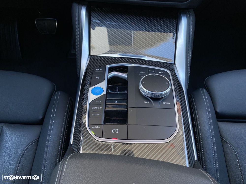 BMW i4 eDrive40 Pack Desportivo M — fotografia 11