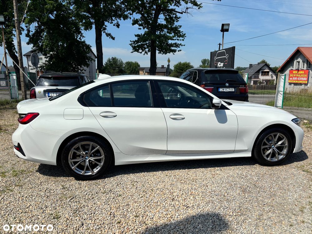 BMW Seria 3 318i Sport Line - 12