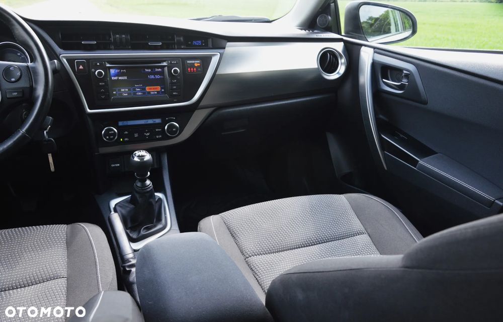 Toyota Auris - 21