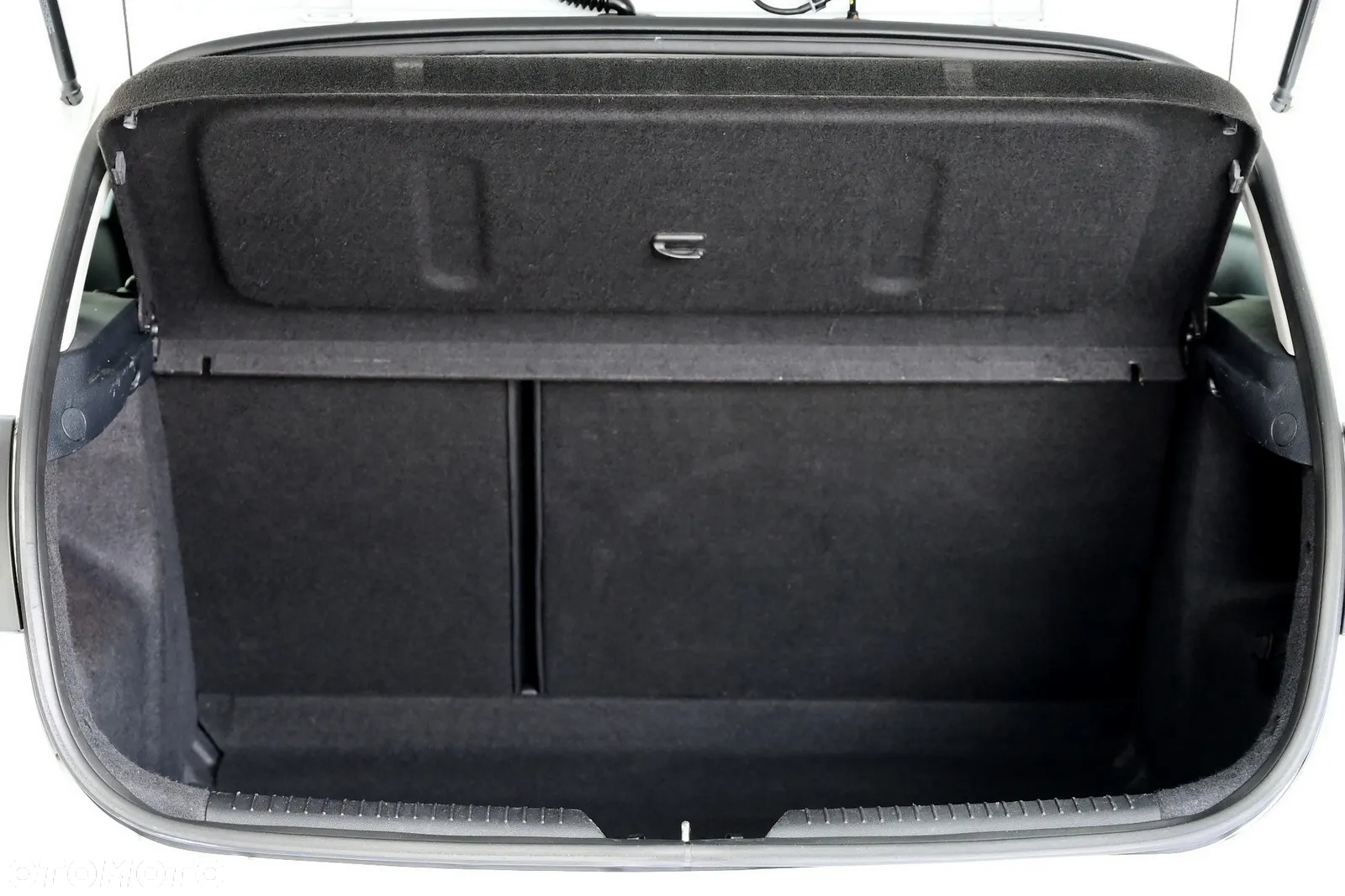 Kia Ceed - 31