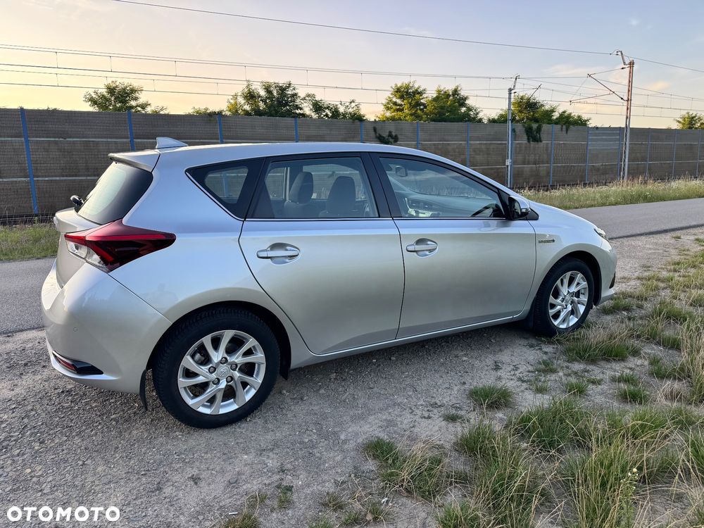 Toyota Auris Hybrid 135 Comfort - 17