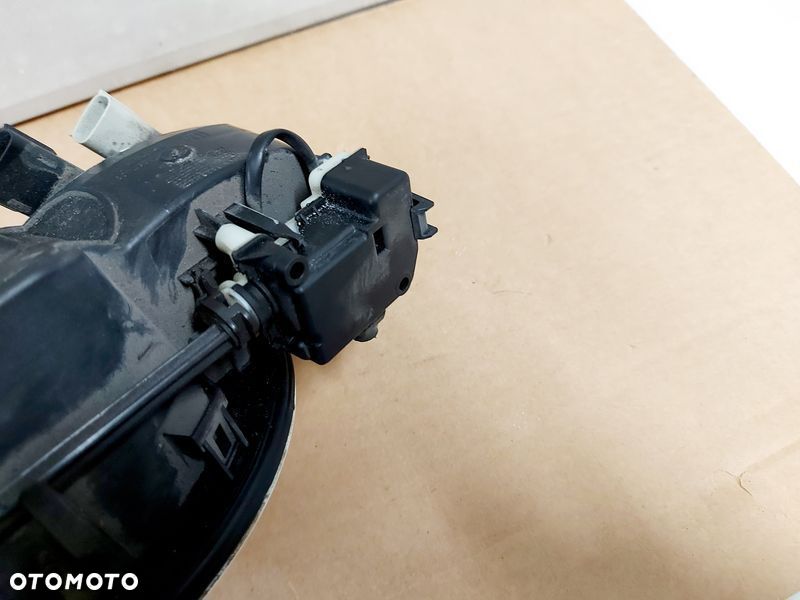 opel ampera klapka wlewu paliwa siłownik silniczek 22874378 - 5