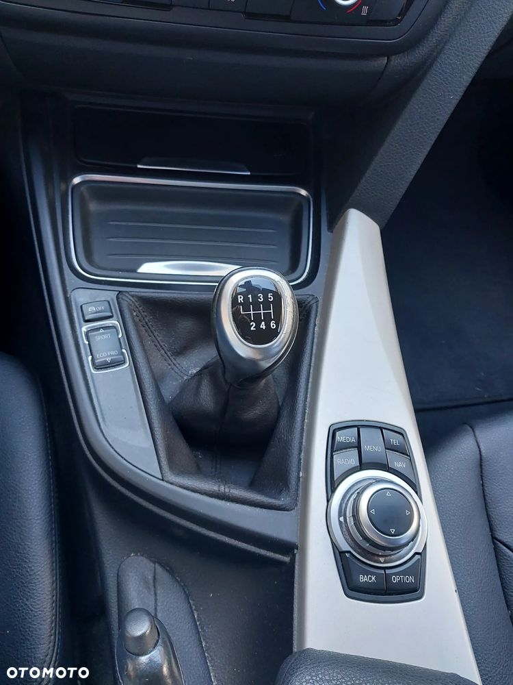 BMW Seria 3 - 24