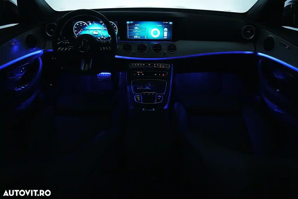 Mercedes-Benz E 300 de 9G-TRONIC AMG Line - 33