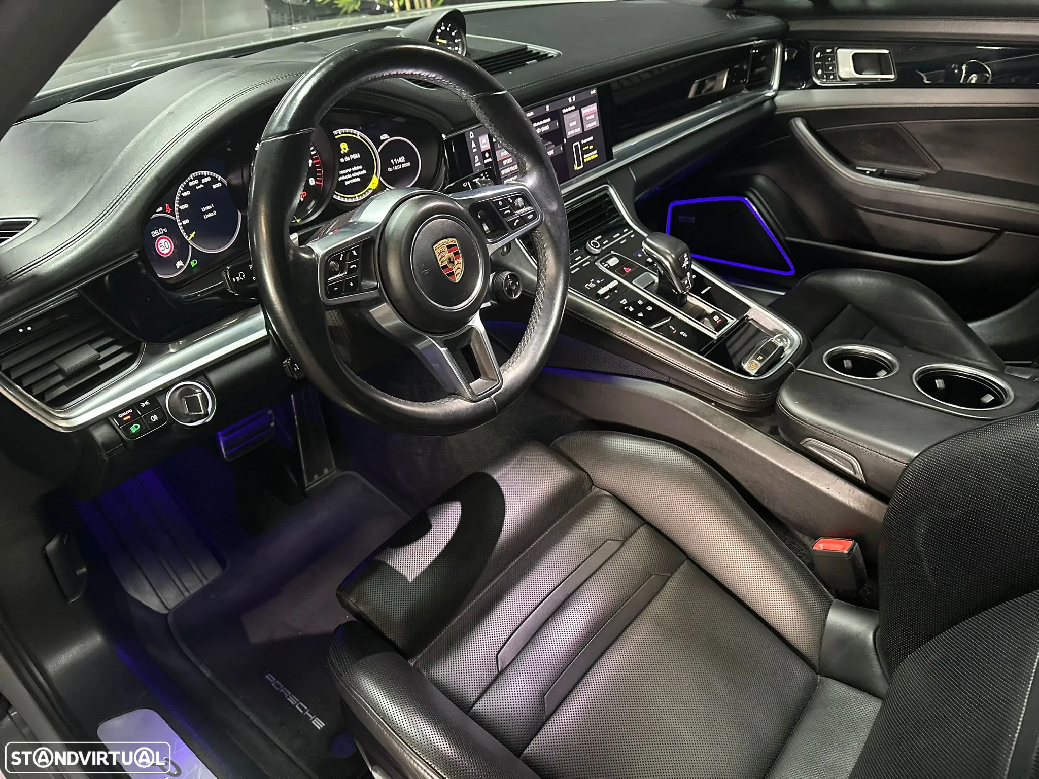 Porsche Panamera 4 E-Hybrid Platinum Edition com PDLS - 11