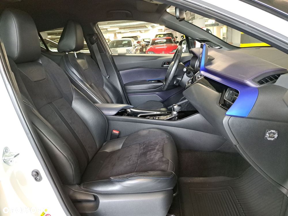 Toyota C-HR 1.8 Hybrid Dynamic - 16