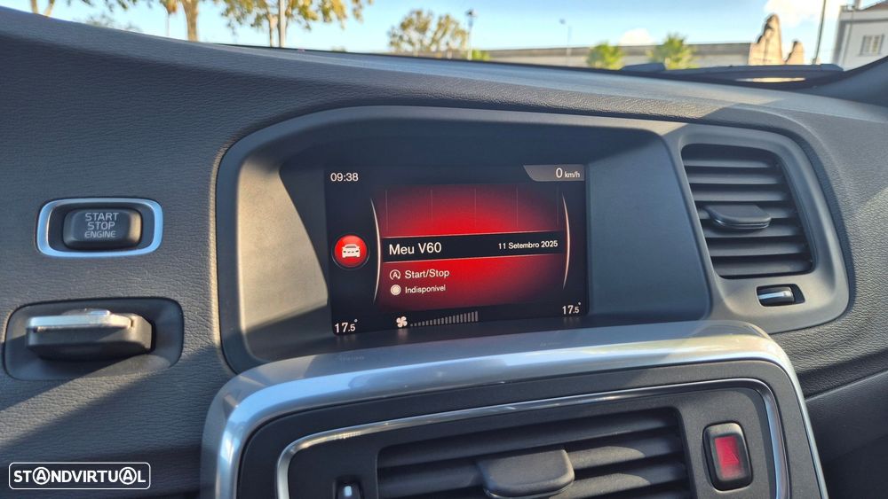 Volvo V60 2.0 D2 R-Design Momentum - 33