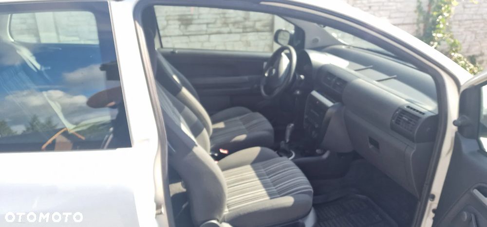 Volkswagen Fox - 3
