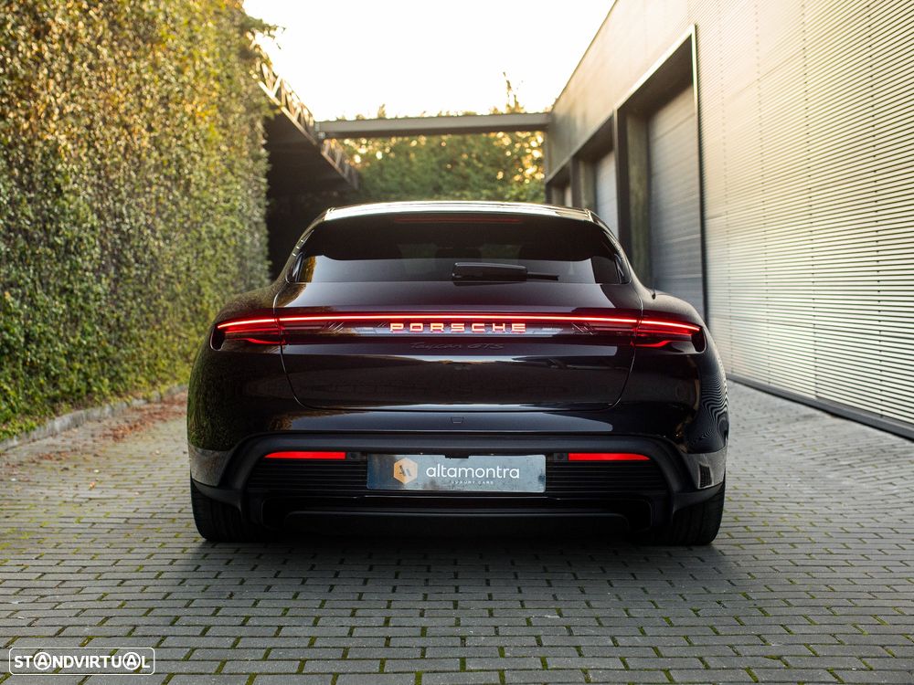 Porsche Taycan Sport Turismo GTS - 10