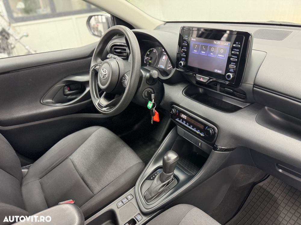 Toyota Yaris 1.5 VVT-i HSD Active - 17