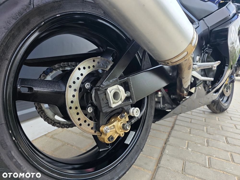 Suzuki GSX-R - 8
