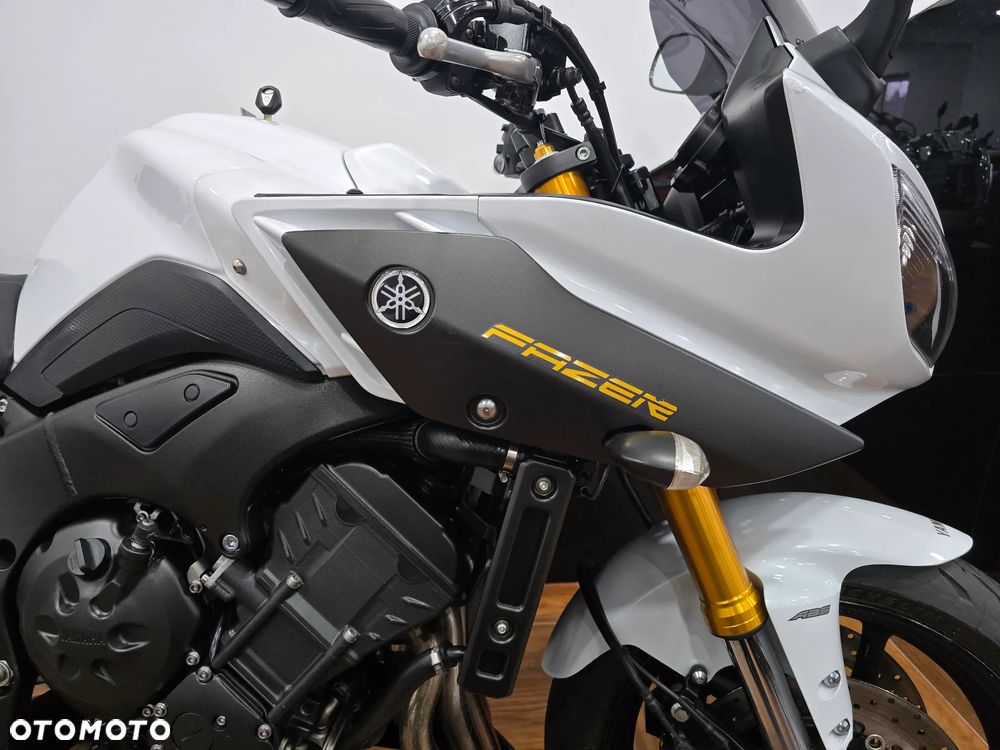 Yamaha FZ - 12