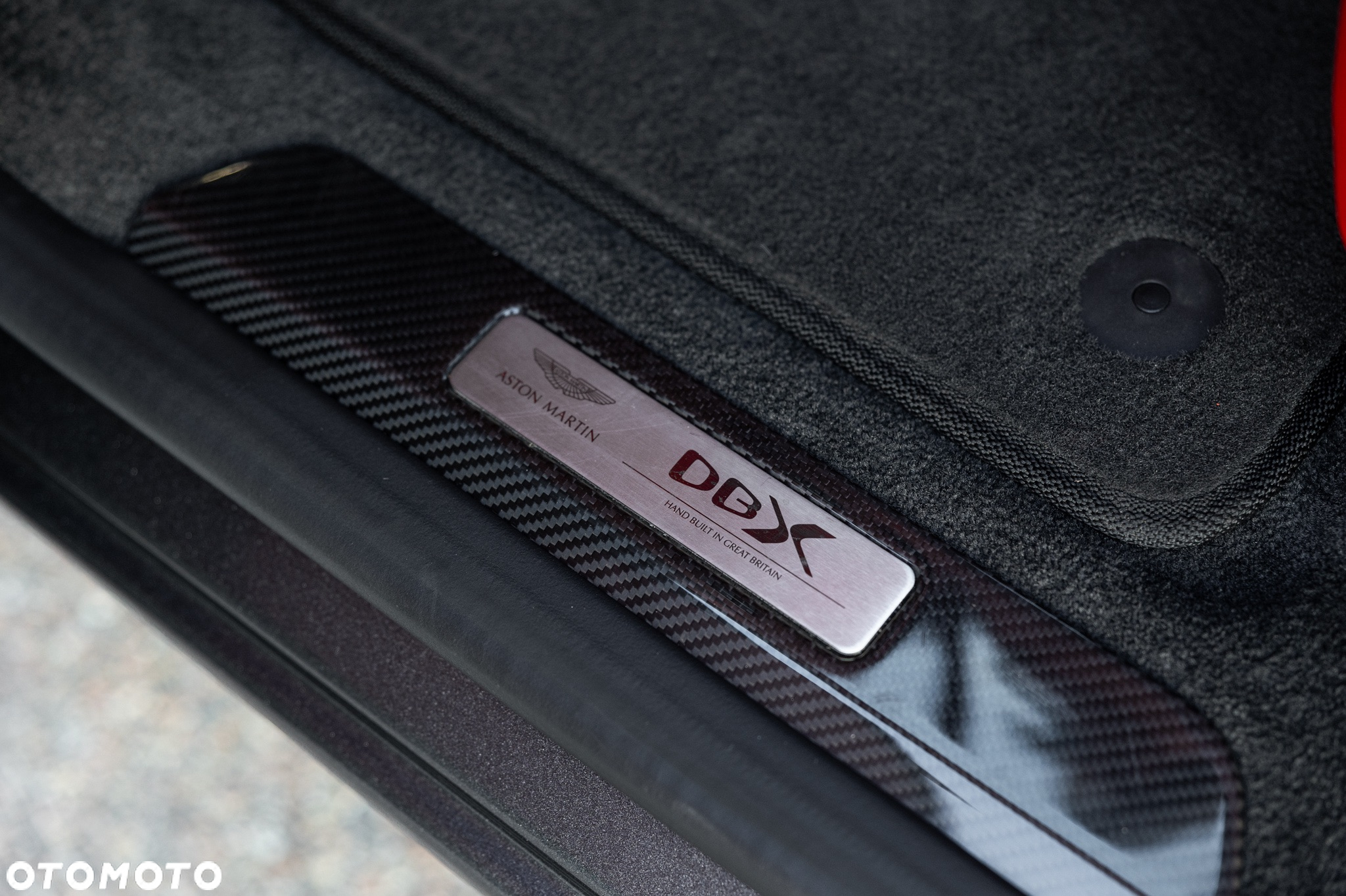 Aston Martin DBX Standard - 36