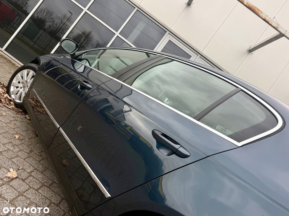 Volkswagen Passat - 30