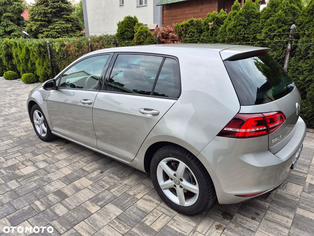 Volkswagen Golf 1.2 TSI BMT Comfortline - 10