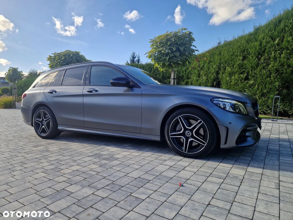 Mercedes-Benz Klasa C 300 d T 4Matic 9G-TRONIC AMG Line - 2