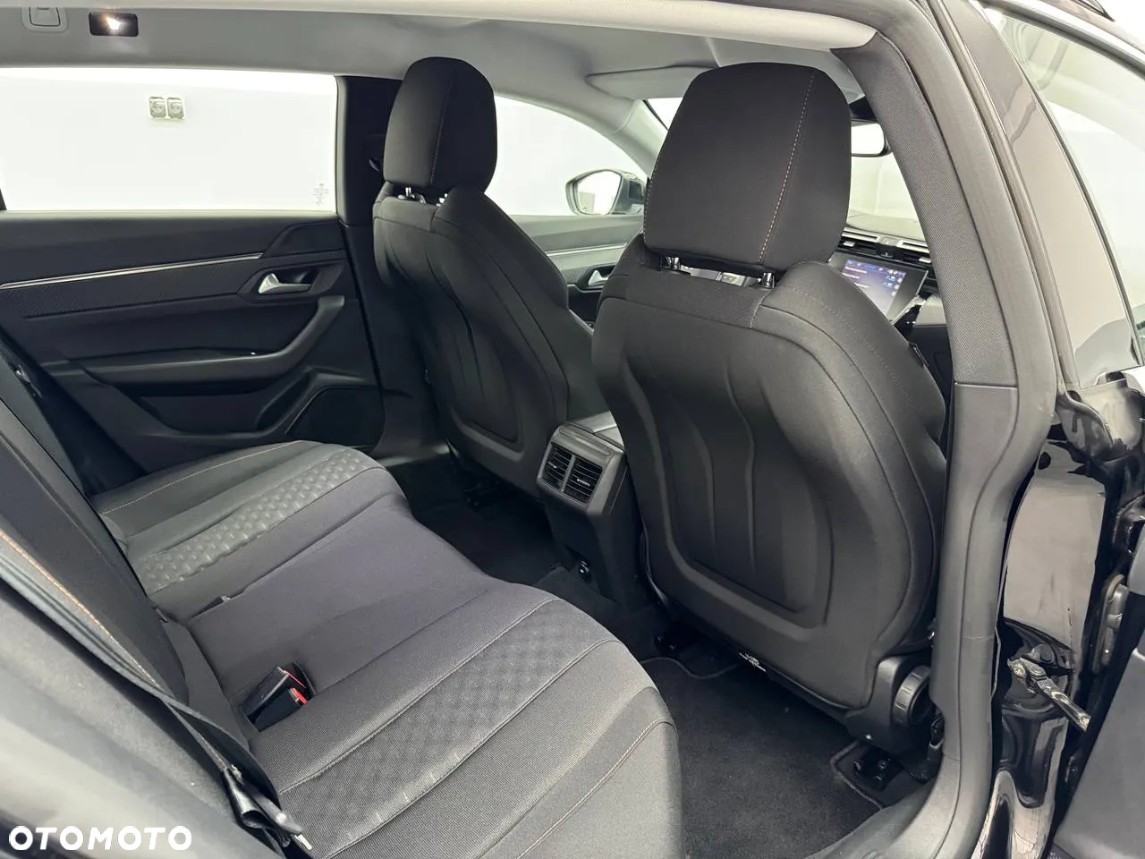Peugeot 508 1.5 BlueHDi Active S&S EAT8 - 26