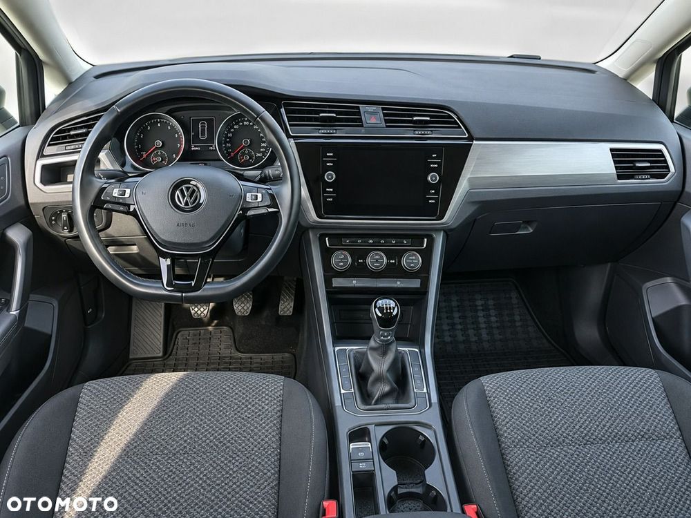 Volkswagen Touran 2.0 TDI SCR Comfortline - 5
