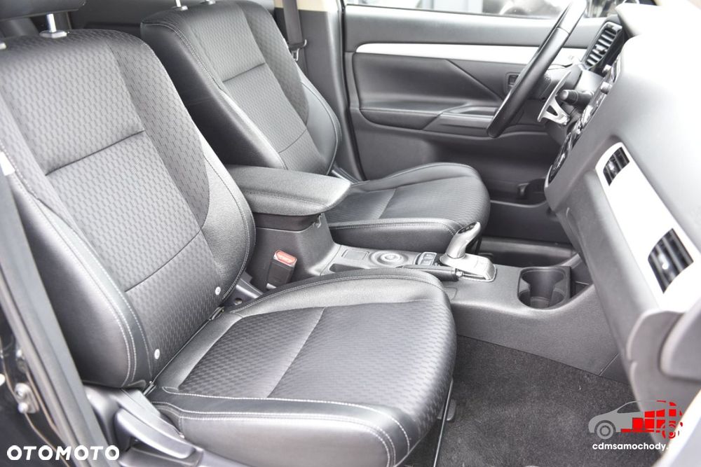 Mitsubishi Outlander - 19