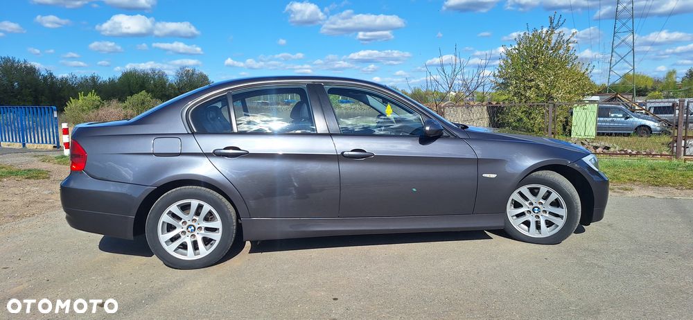 BMW Seria 3 ver-318d-dpf - 17