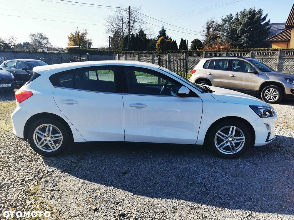 Ford Focus 1.5 EcoBlue STart-Stopp-System TITANIUM X - 2