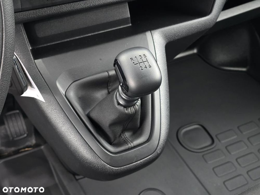 Opel Vivaro - 18