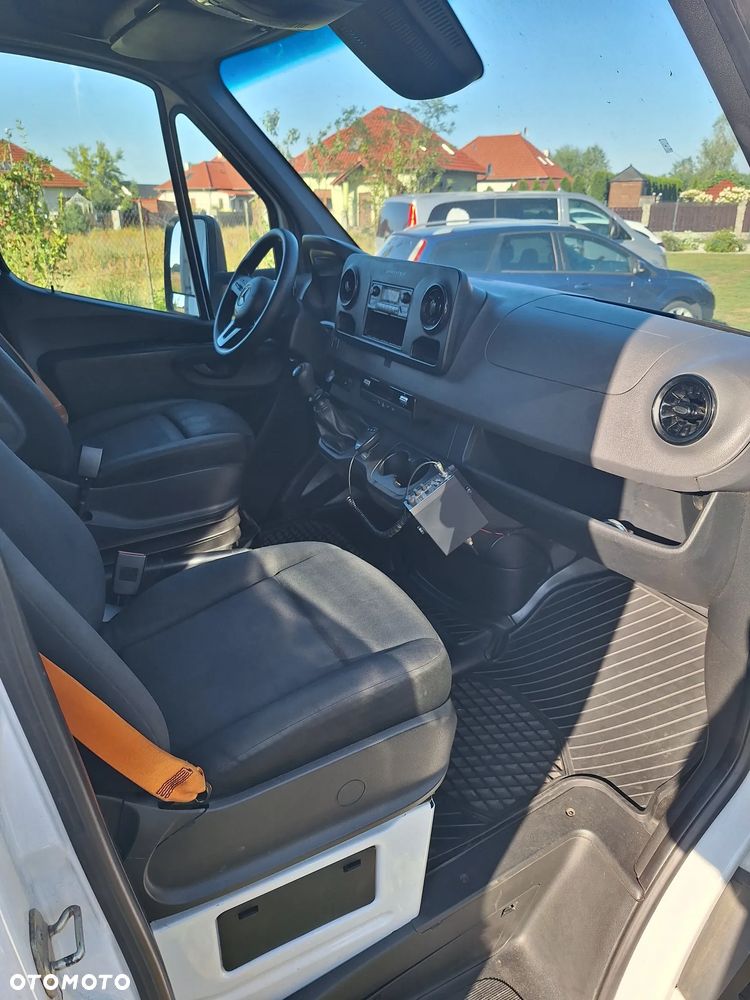 Mercedes-Benz Sprinter - 5