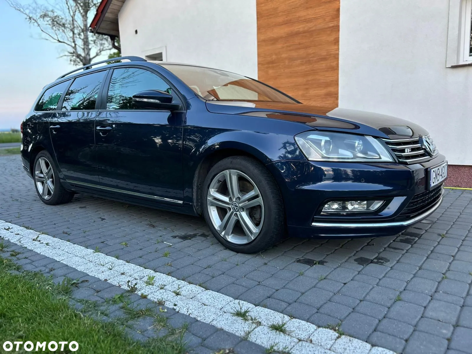 Volkswagen Passat 2.0 TDI Highline R-Style DSG - 2