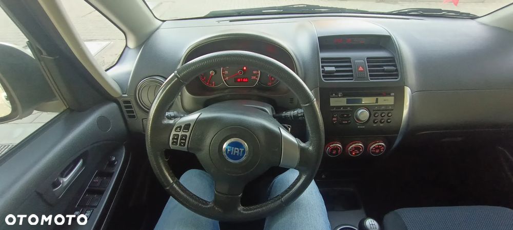 Fiat Sedici 1.6 16V 4x4 Luxury - 26