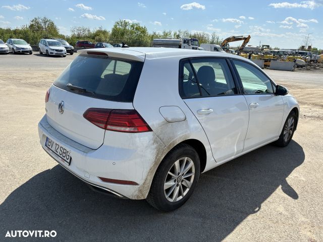 Volkswagen Golf 1.6 TDI Comfortline - 3