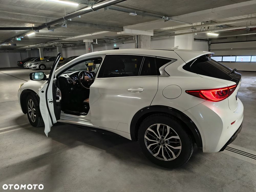 Infiniti Q30 1.5d - 2