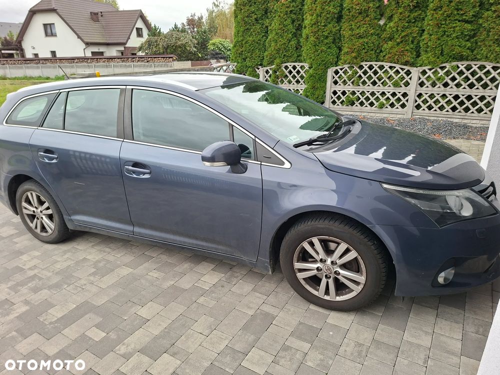 Toyota Avensis - 6