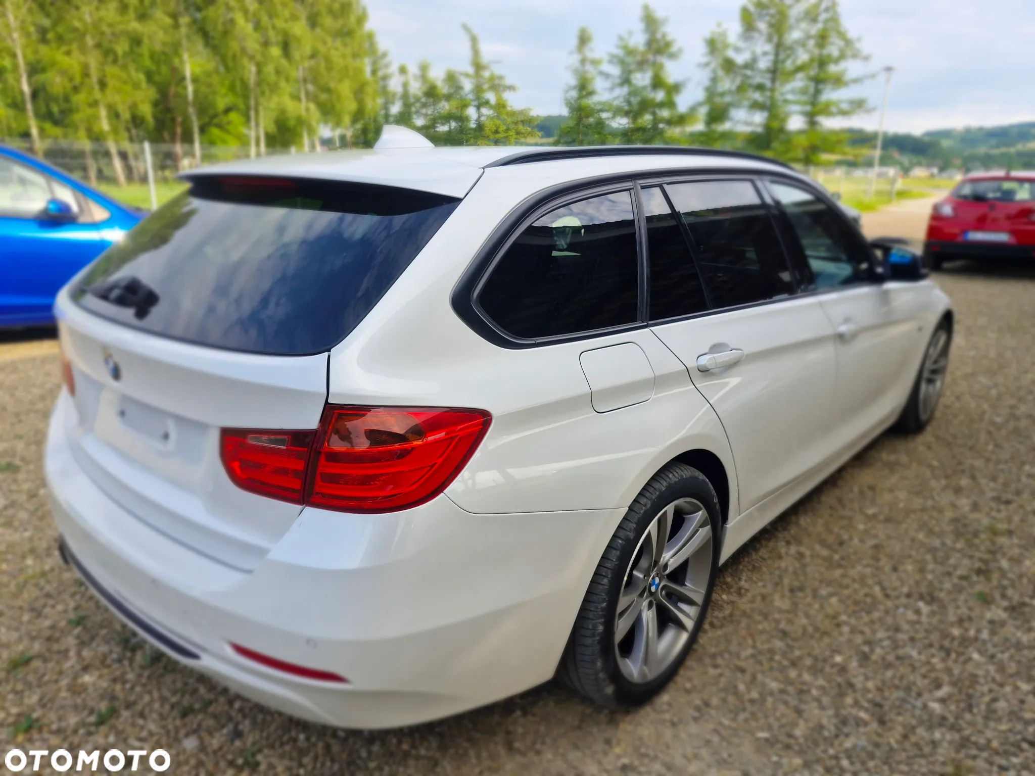 BMW Seria 3 318d Sport Line - 3