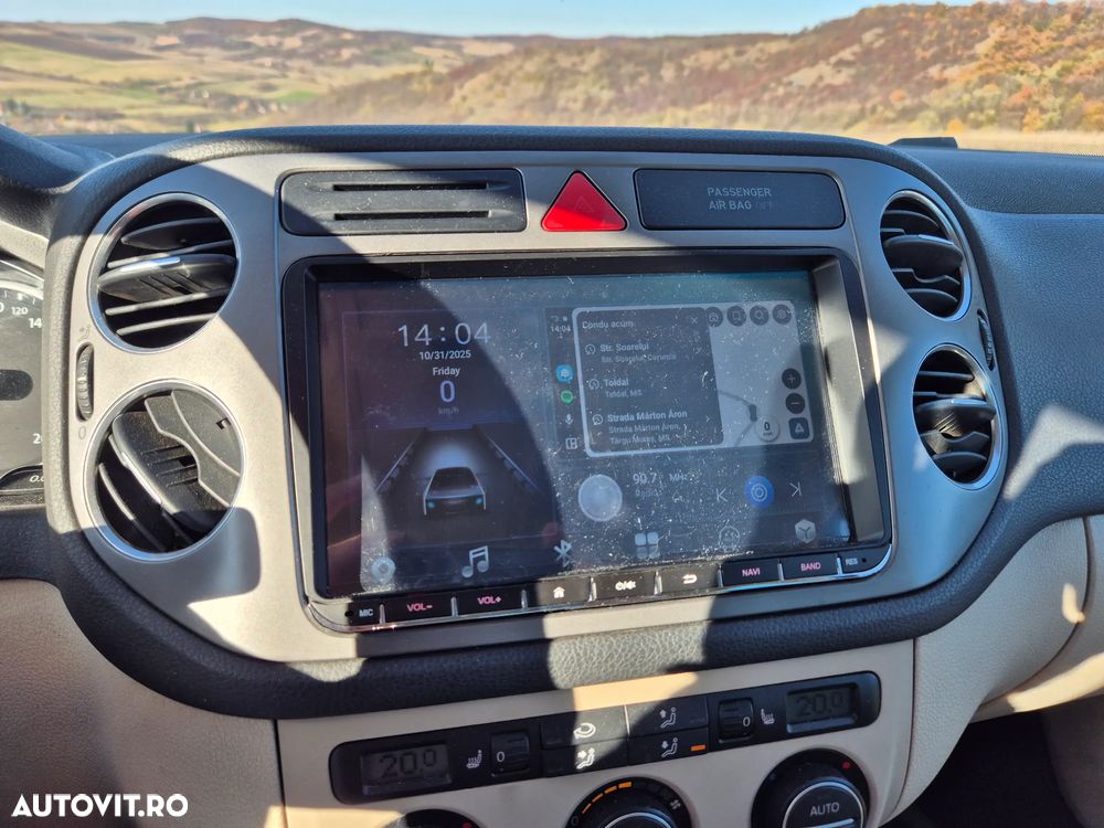 Volkswagen Tiguan - 13