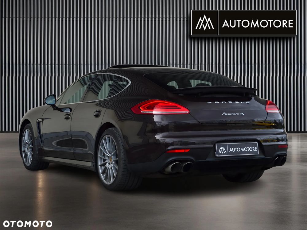 Porsche Panamera 4S - 8