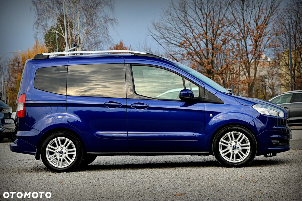 Ford Tourneo Courier 1.5 TDCi Titanium - 3