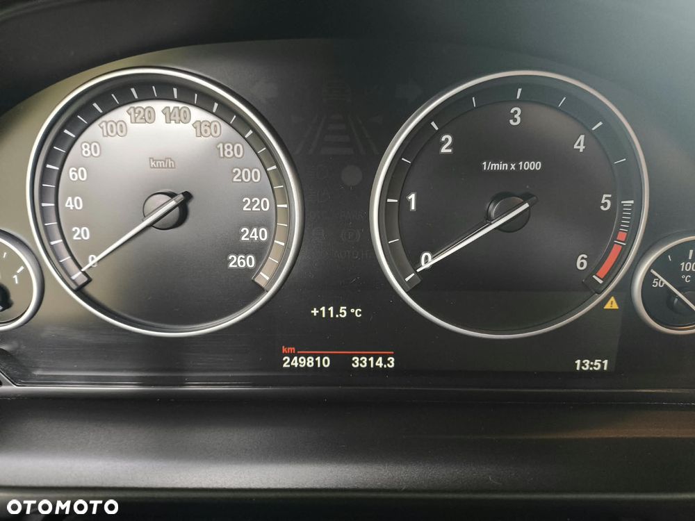 BMW Seria 5 520d - 14