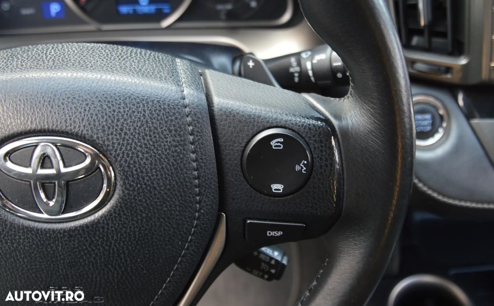 Toyota RAV4 2.2 D-4D 4x4 Automatik Edition - 28