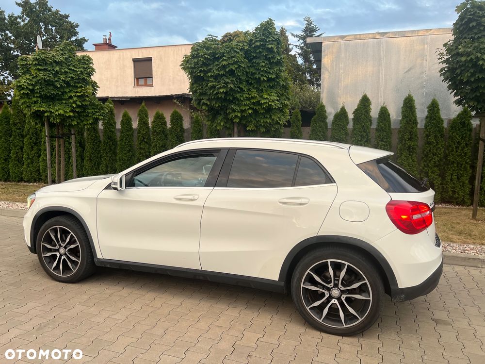 Mercedes-Benz GLA 250 4-Matic - 30