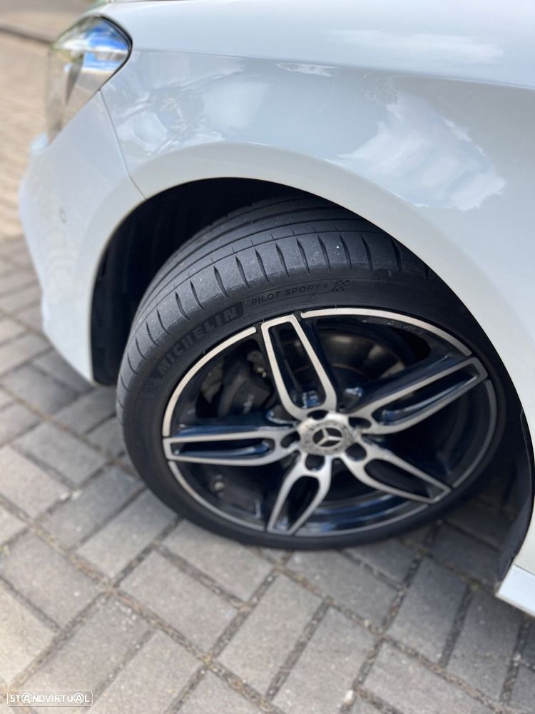 Mercedes-Benz CLA 180 d Shooting Brake AMG Line - 9