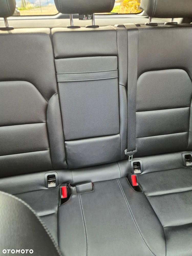 Mercedes-Benz GLA 250 4-Matic - 15