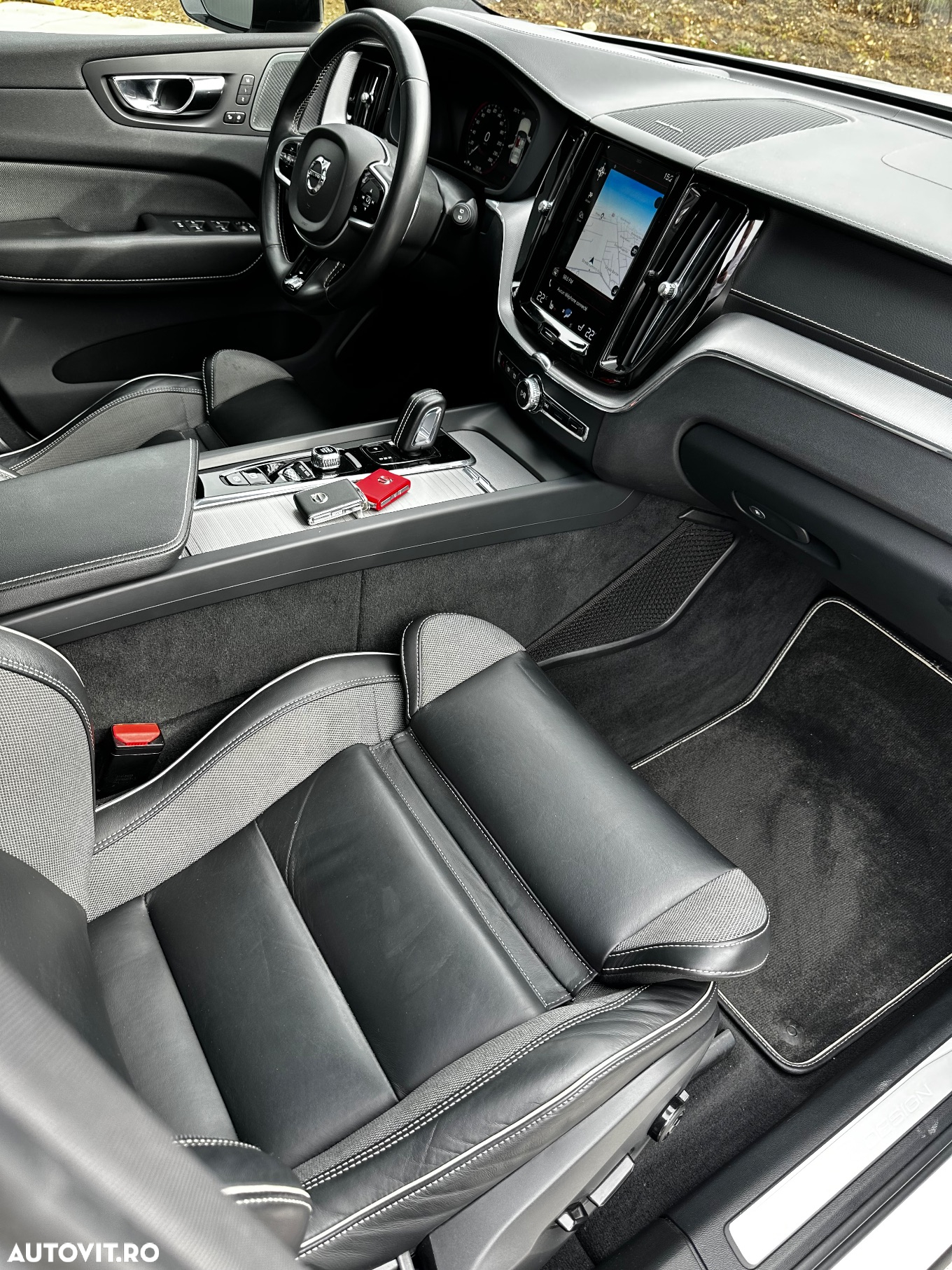 Volvo XC 60 T8 Twin Engine AWD Geartronic Polestar Engineered - 4