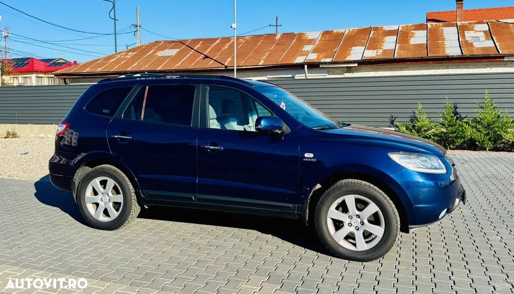 Hyundai Santa Fe 2.2 DSL VGT 5 SEATS 4WD MT STYLE - 2