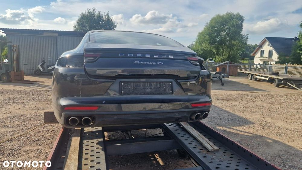 Porsche Panamera 4S Diesel - 1