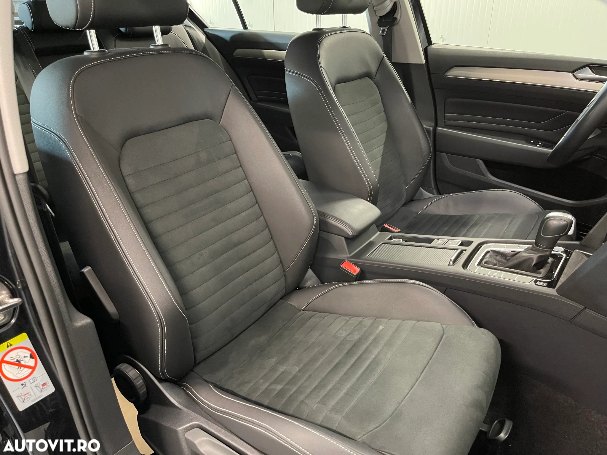 Volkswagen Passat 2.0 TDI DSG Highline - 9