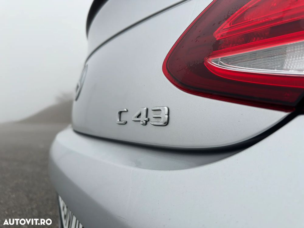 Mercedes-Benz C 43 AMG Coupe 4Matic - 30