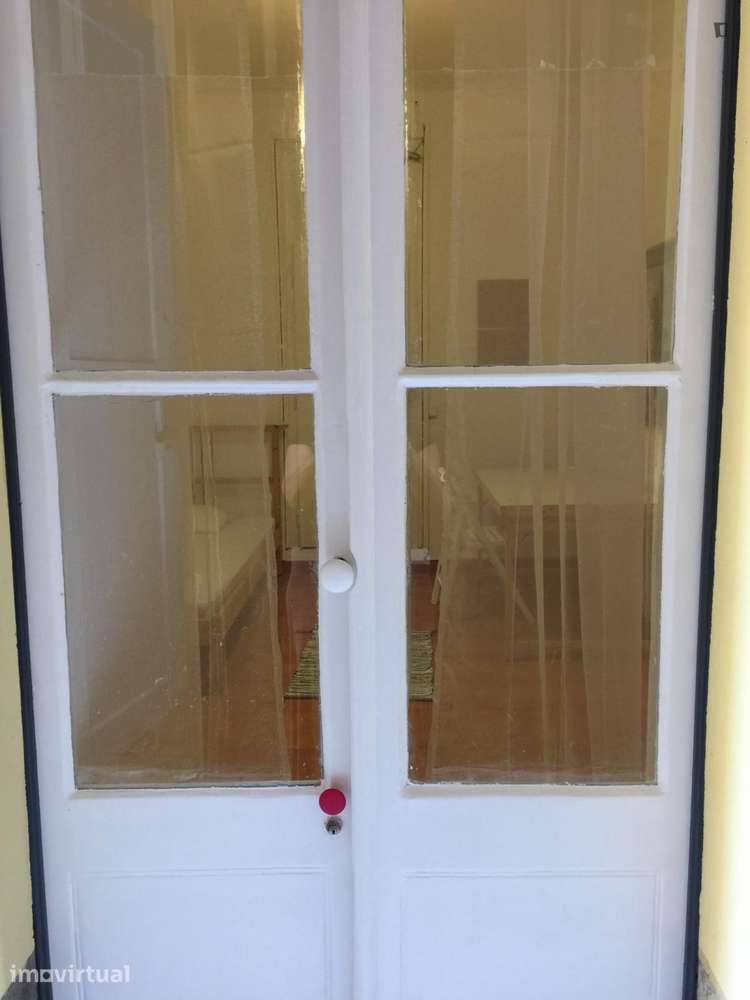 Quarto - localizado em Picoas Lisbon - Grande imagem: 5/17