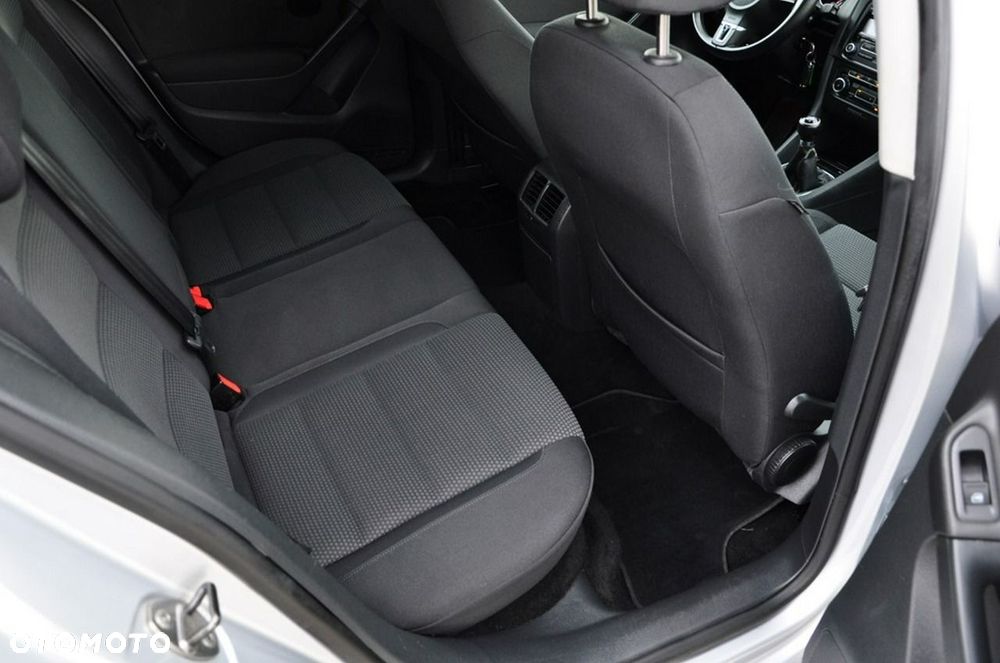 Volkswagen Golf - 26